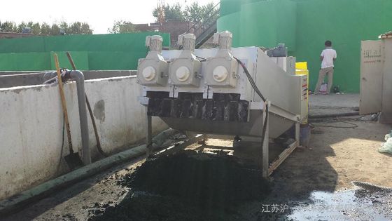 Three Motor 300 Stacked Screw Sludge Dewatering Machine Industrial Grade