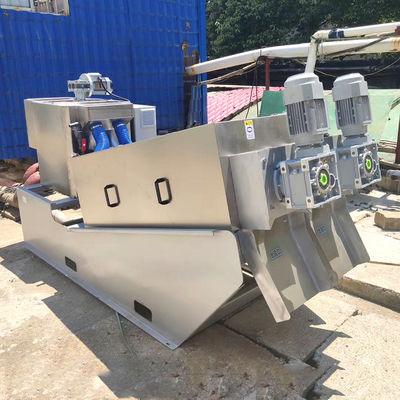 Solid Liquid Separation SS304 Spiral Sludge Dewatering Machine Automatic Screw Type