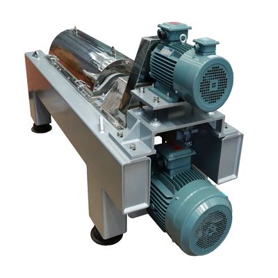 Scroll screw decanter centrifuge Sludge Horizontal Decanter Centrifuge for oil seperate