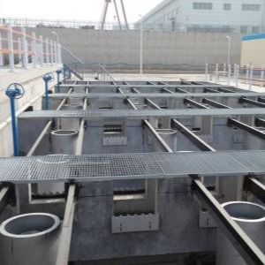 White Wastewater Treatment Primary Sedimentation Tank Dirt Interception Cleaning