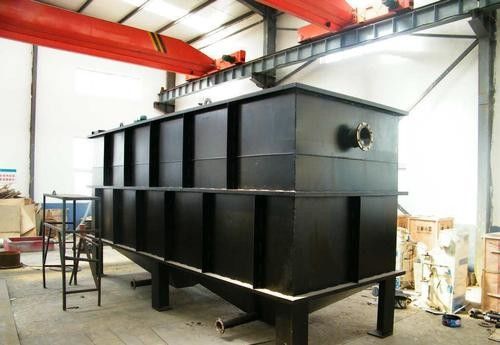 SS304 Automatic Valveless Gravity Filter , Square Wastewater Treatment Device